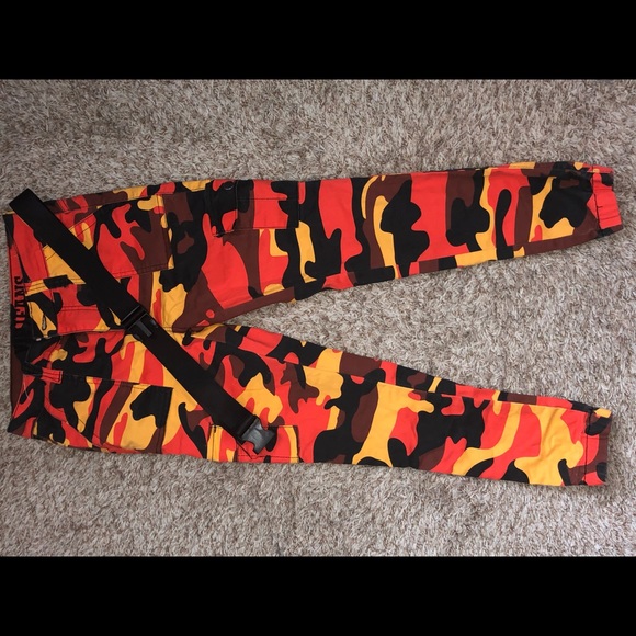 Orange yellow and black cargo camo pants - Picture 2 of 2